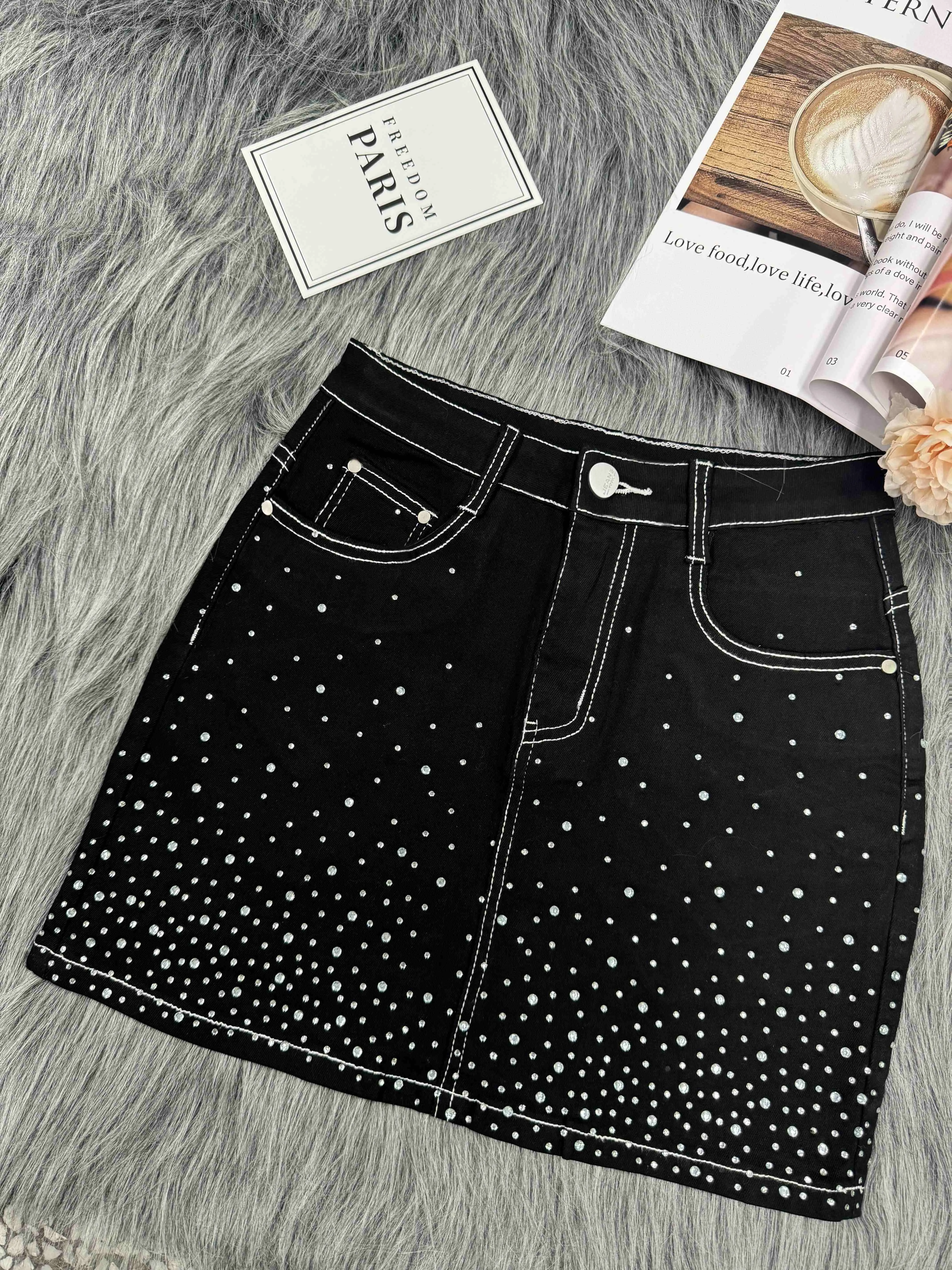 Shimmering Rhinestone Denim Mini Skirt for Women - Trendy Zipper Accent, Perfect for Parties, Fashion-Forward Street Style